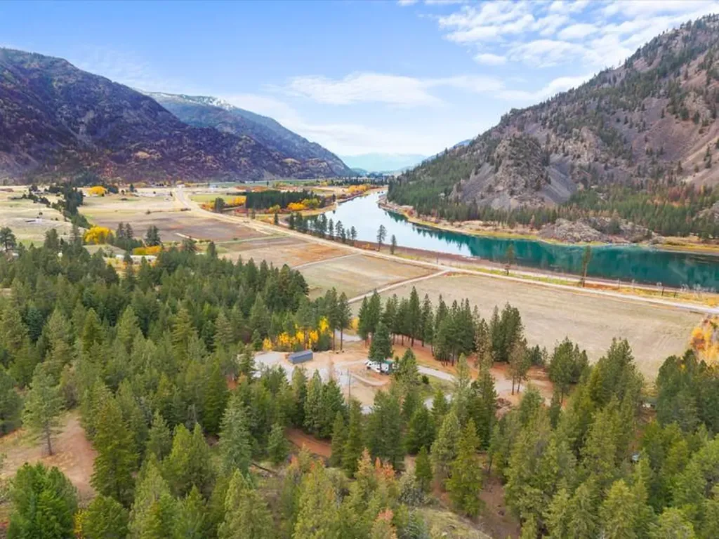 8596 Mt Highway 200 Plains MT 59859