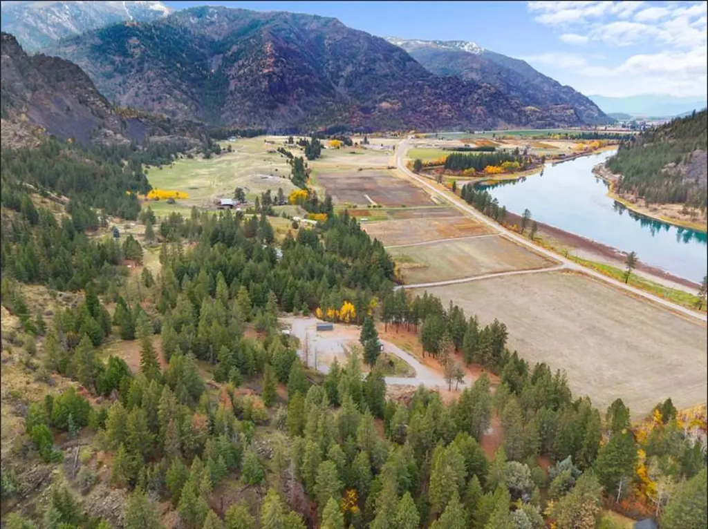 8596 Mt Highway 200 Plains MT 59859