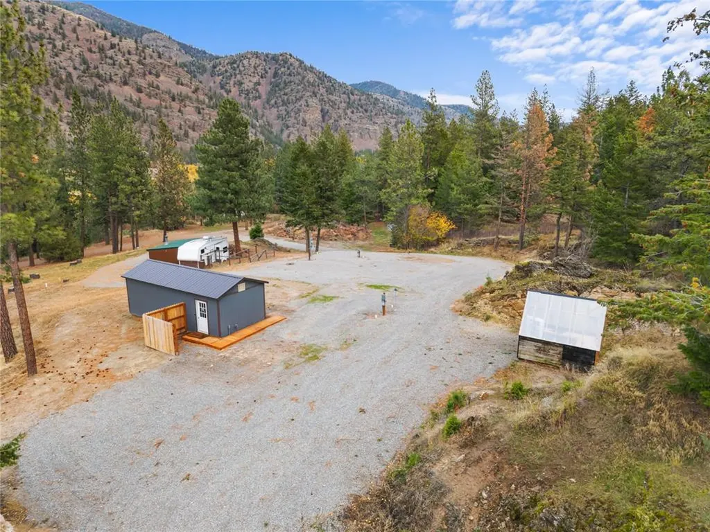 8596 Mt Highway 200 Plains MT 59859