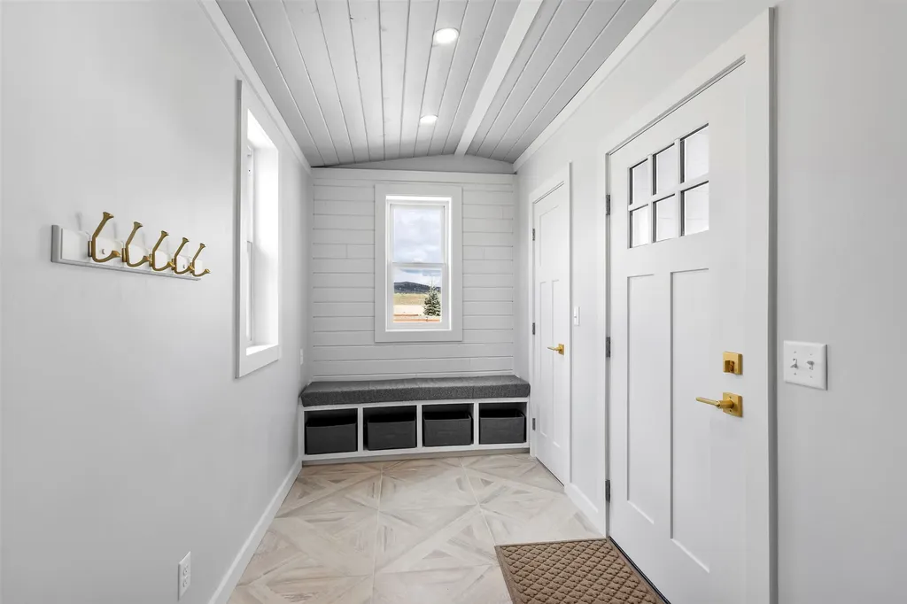 5730 Racehorse Loop Helena MT 59602