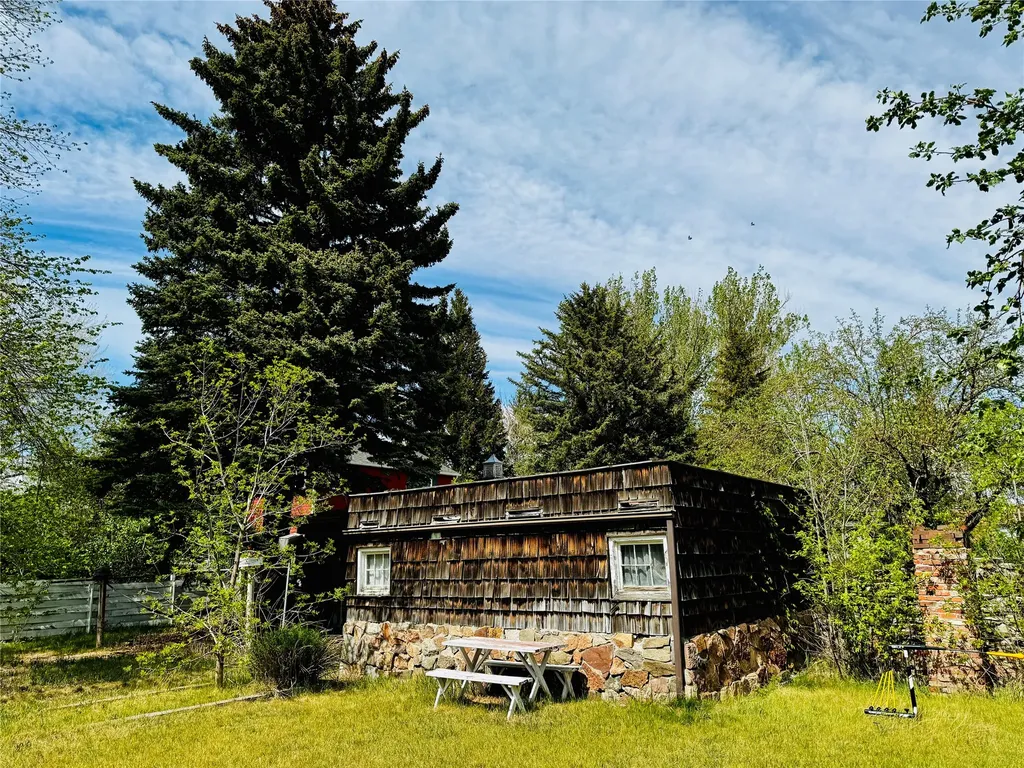 620 S 10th Street Livingston MT 59047