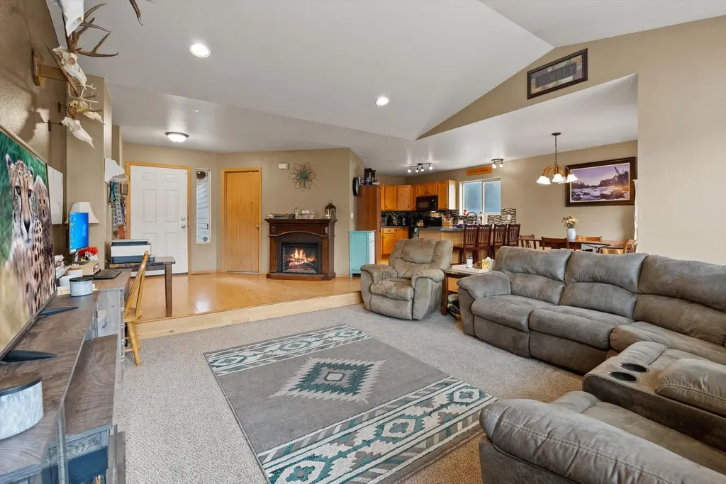 206 Phoenix Street Kalispell MT 59901