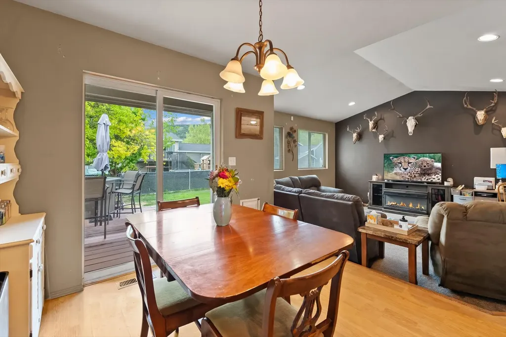 206 Phoenix Street Kalispell MT 59901