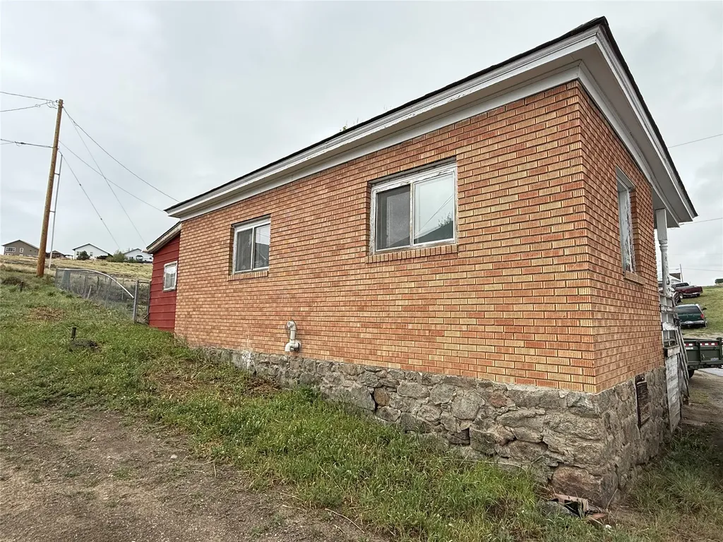 327 W Boardman Street Butte MT 59701