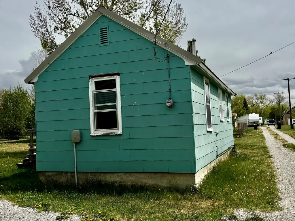 216 3rd Avenue SW Choteau MT 59422