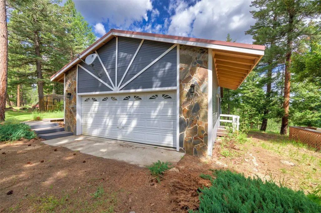 3410 Ray Mountain Road Darby MT 59829
