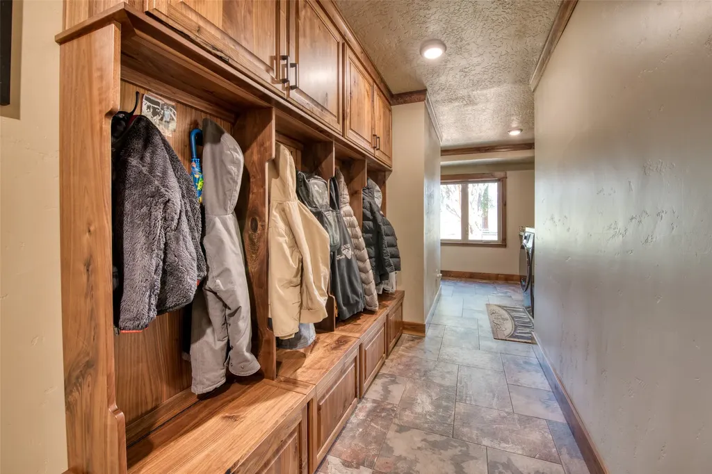 229 Camas Creek Loop Hamilton MT 59840