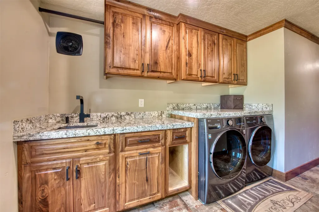 229 Camas Creek Loop Hamilton MT 59840