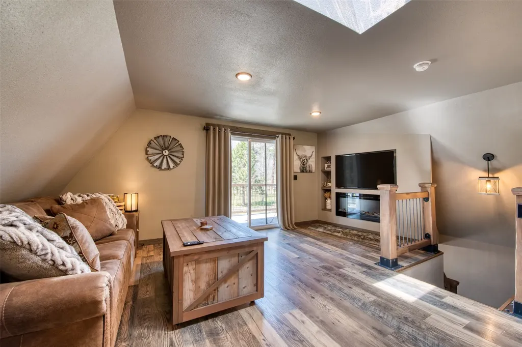 229 Camas Creek Loop Hamilton MT 59840