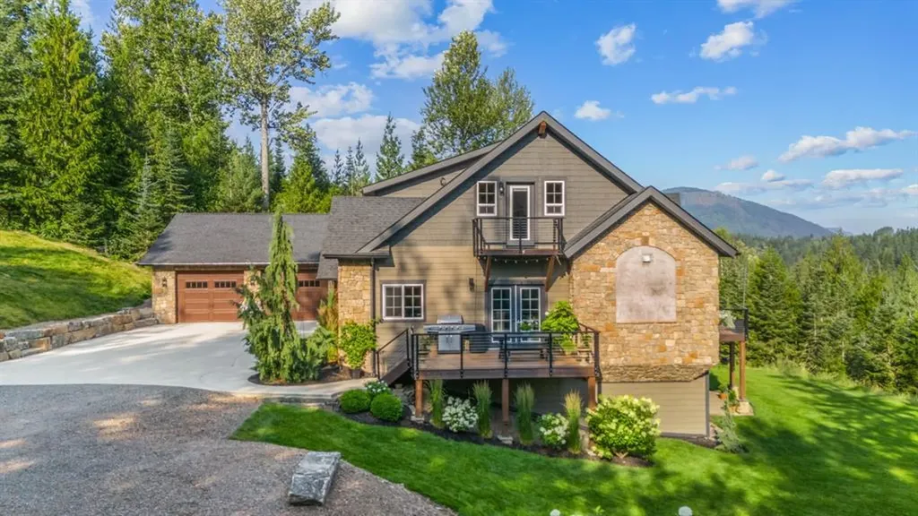 15 Sandi Lane Heron MT 59844