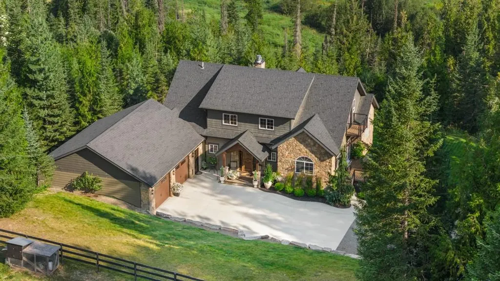 15 Sandi Lane Heron MT 59844