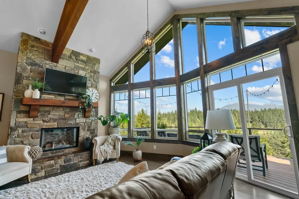 15 Sandi Lane Heron MT 59844
