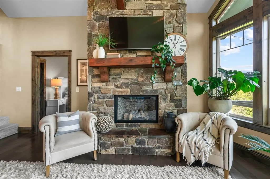 15 Sandi Lane Heron MT 59844