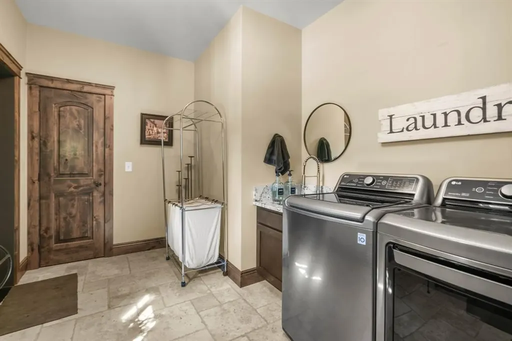 15 Sandi Lane Heron MT 59844