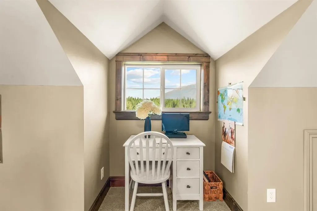 15 Sandi Lane Heron MT 59844