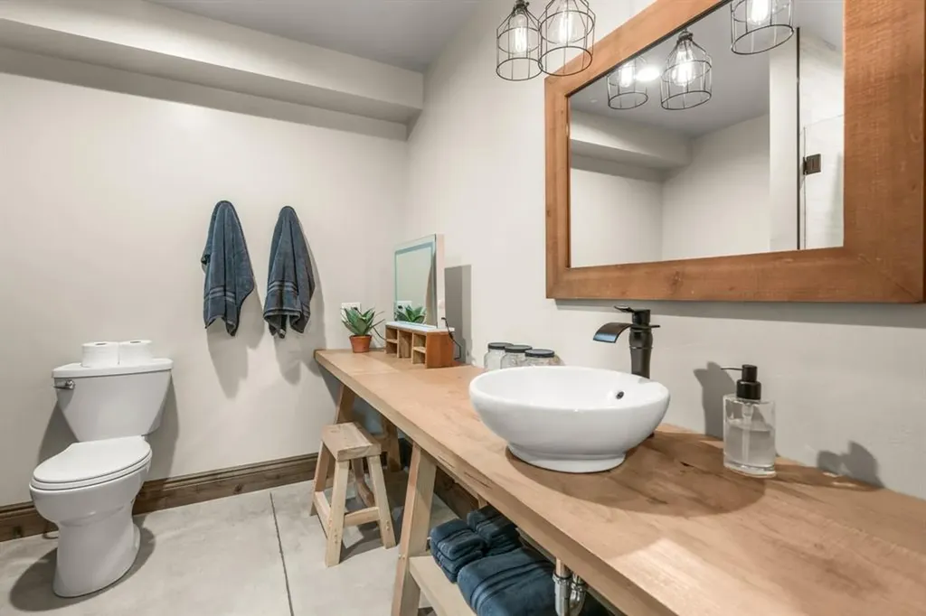 15 Sandi Lane Heron MT 59844