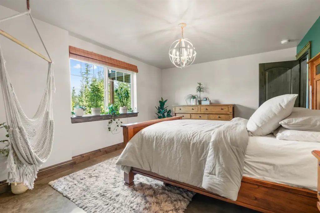 15 Sandi Lane Heron MT 59844