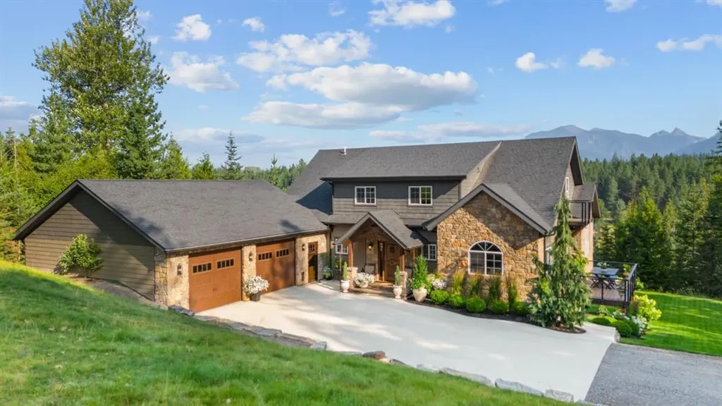 15 Sandi Lane Heron MT 59844