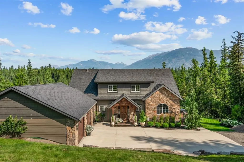 15 Sandi Lane Heron MT 59844