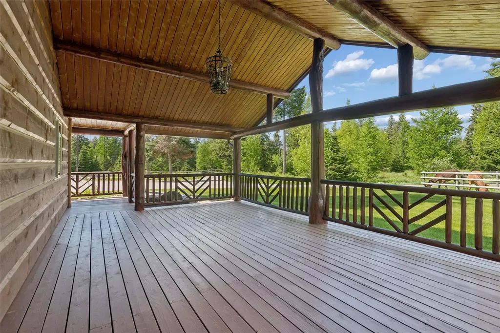 28321 Cougar Trail Bigfork MT 59911