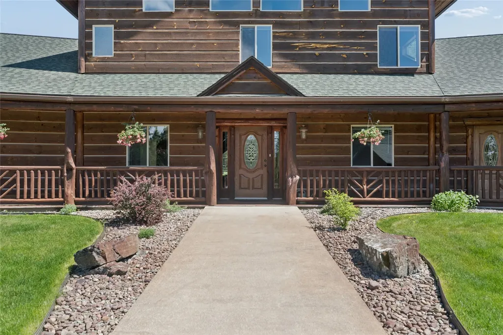 28321 Cougar Trail Bigfork MT 59911