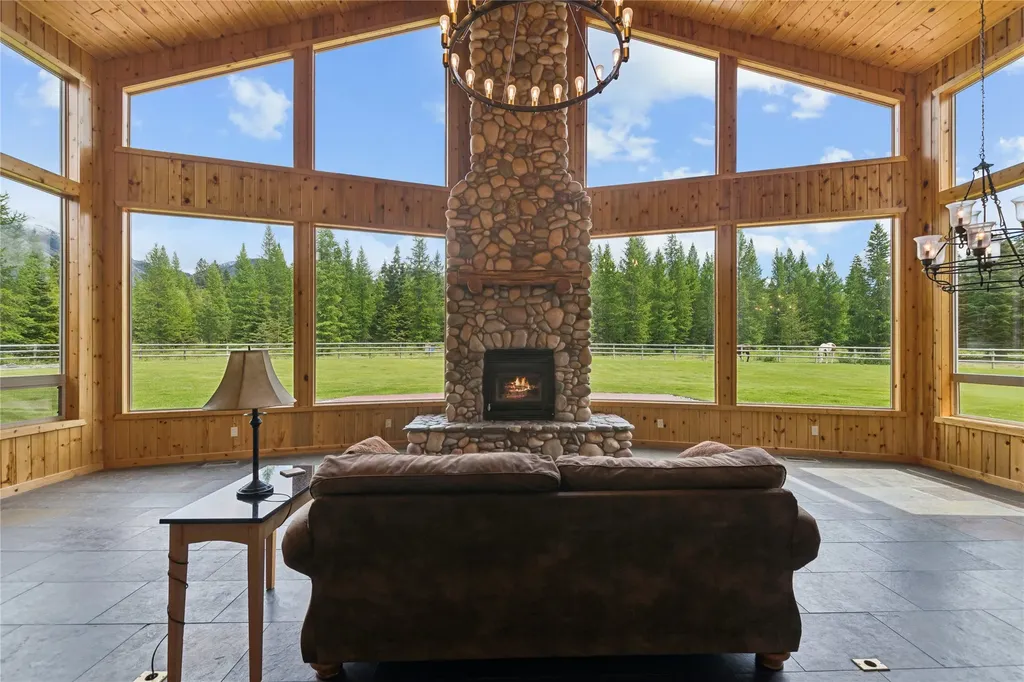 28321 Cougar Trail Bigfork MT 59911