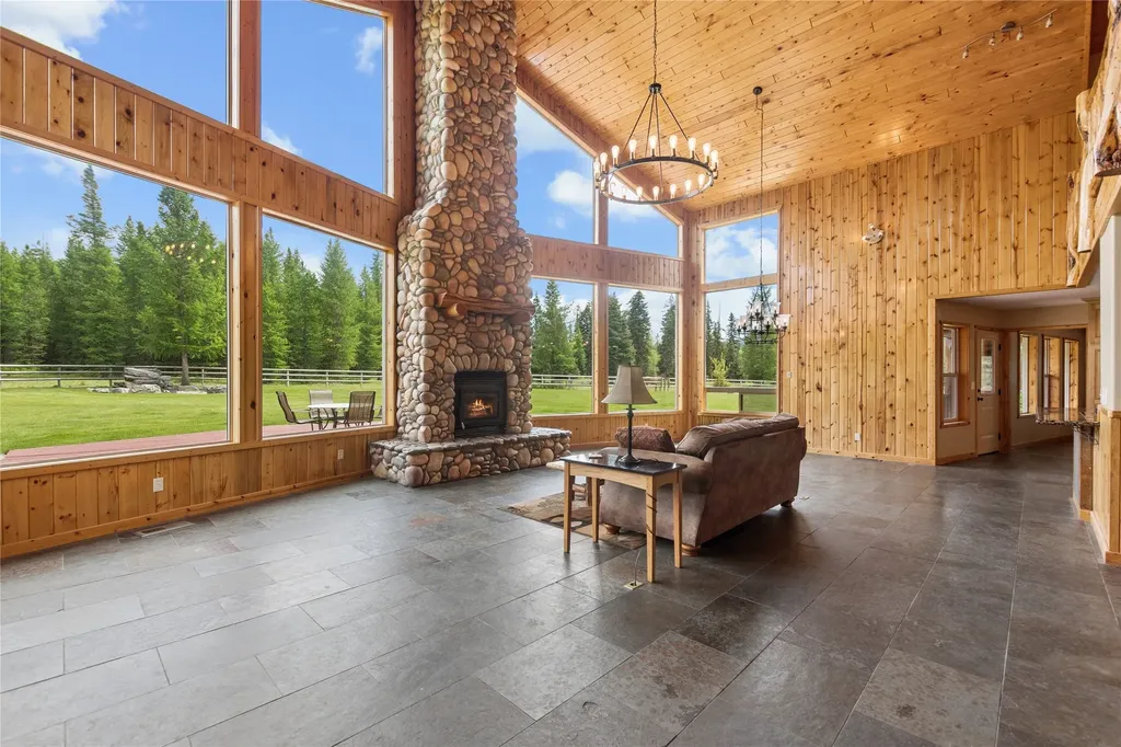 28321 Cougar Trail Bigfork MT 59911