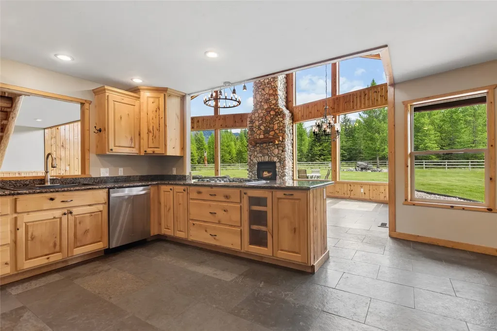 28321 Cougar Trail Bigfork MT 59911
