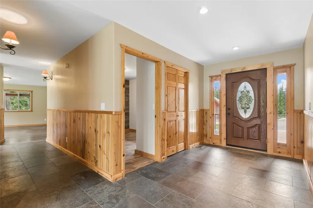 28321 Cougar Trail Bigfork MT 59911