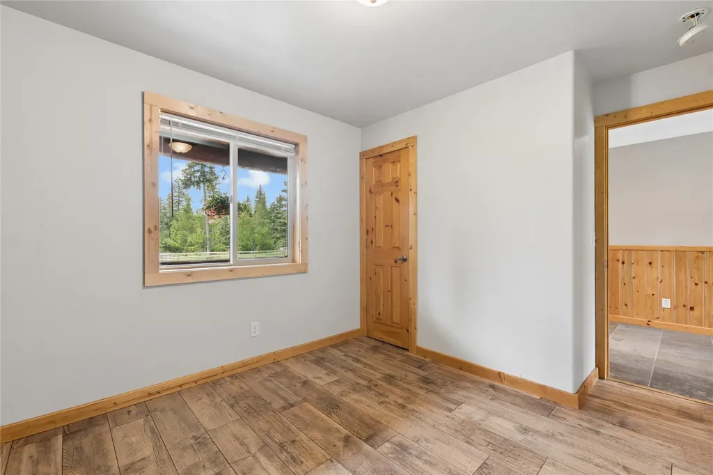 28321 Cougar Trail Bigfork MT 59911