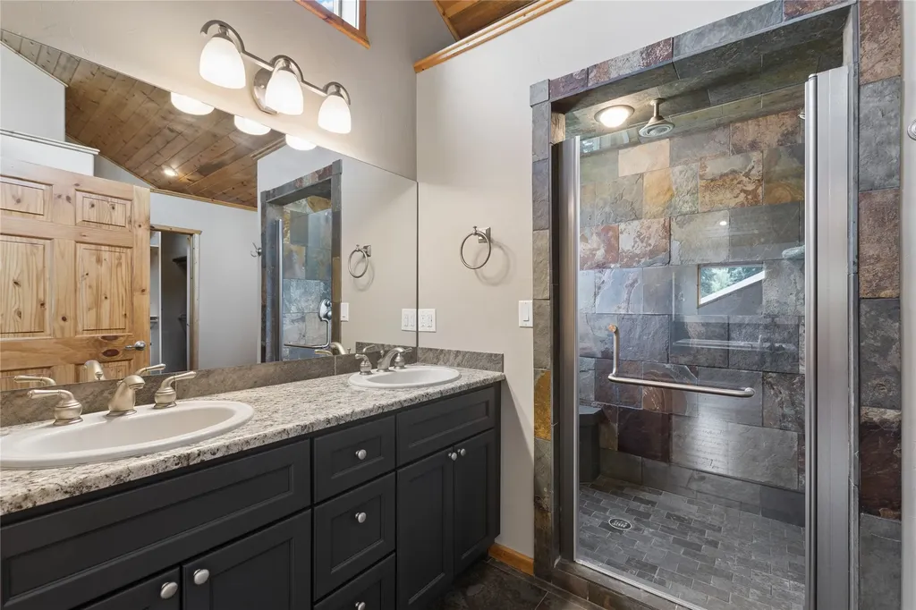 28321 Cougar Trail Bigfork MT 59911