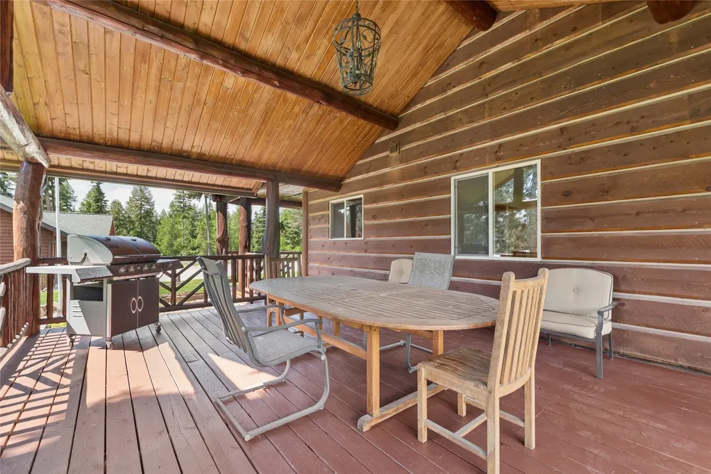 28321 Cougar Trail Bigfork MT 59911