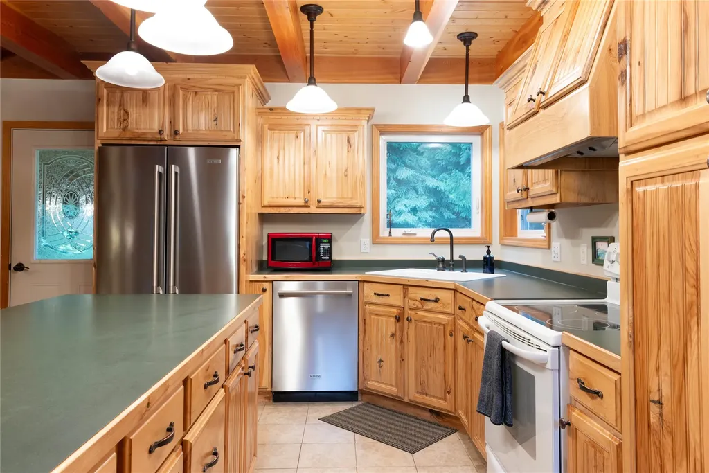 39 Halo Court S Troy MT 59935