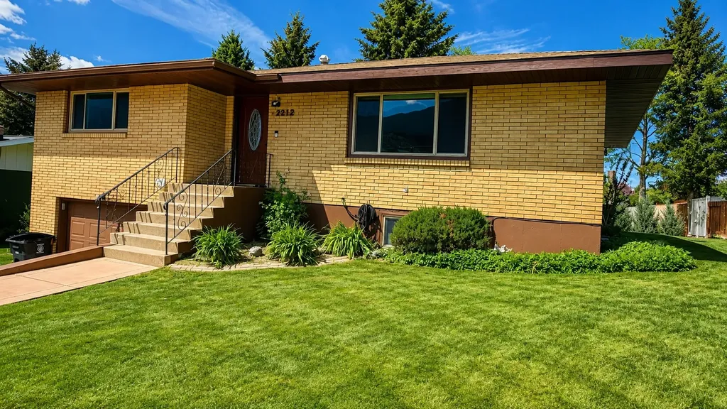 2215 Skyway Avenue Butte MT 59701