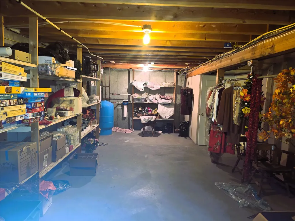 237 Eight Mile Road Florence MT 59833