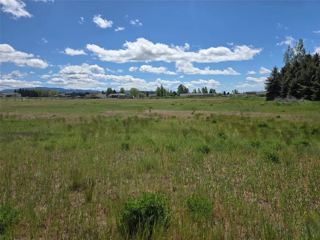 237 Eight Mile Road Florence MT 59833