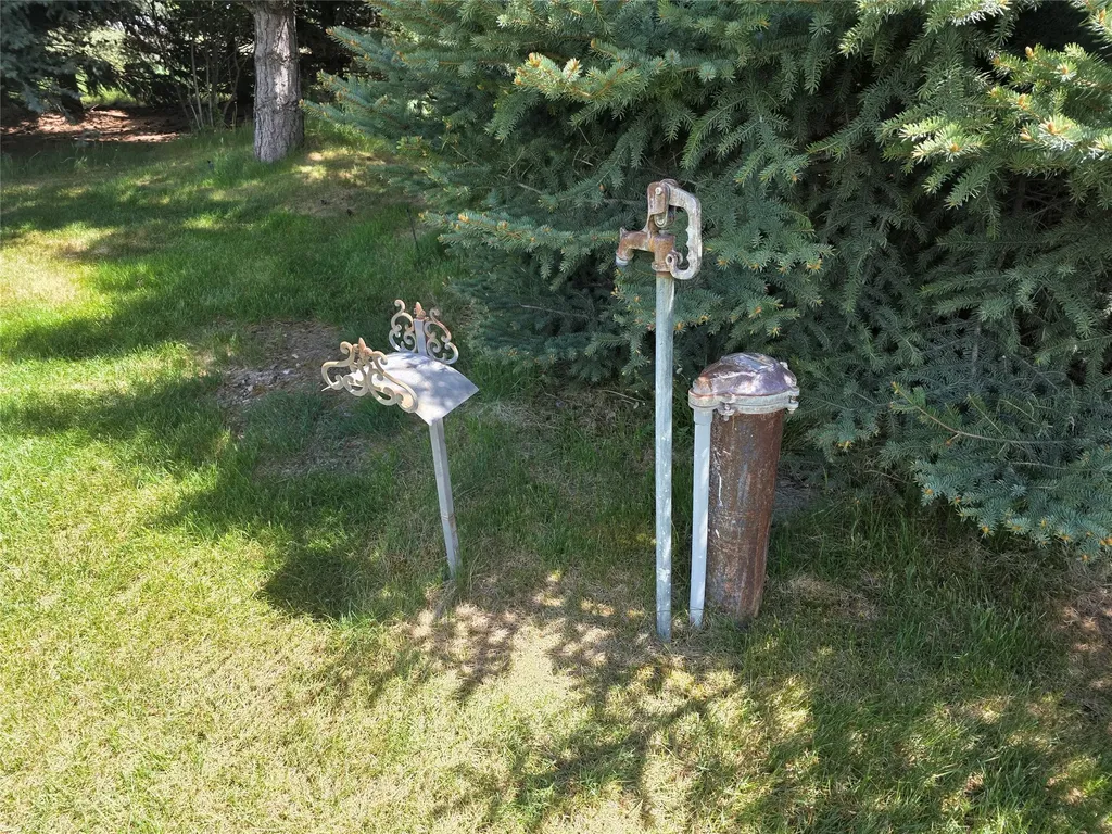 237 Eight Mile Road Florence MT 59833