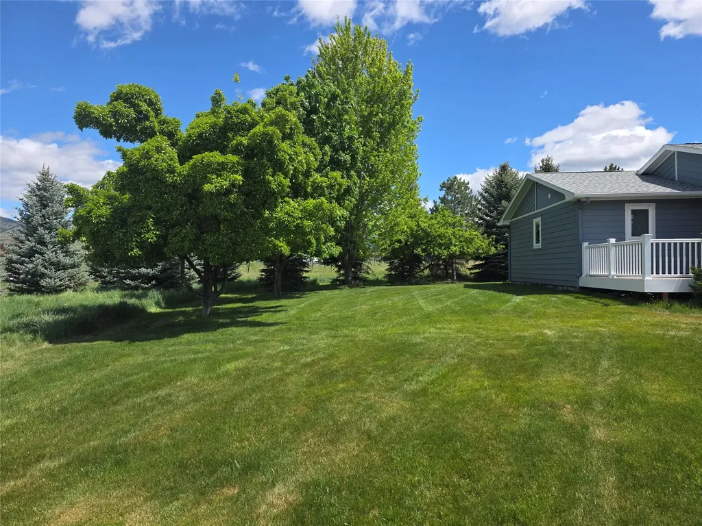 237 Eight Mile Road Florence MT 59833