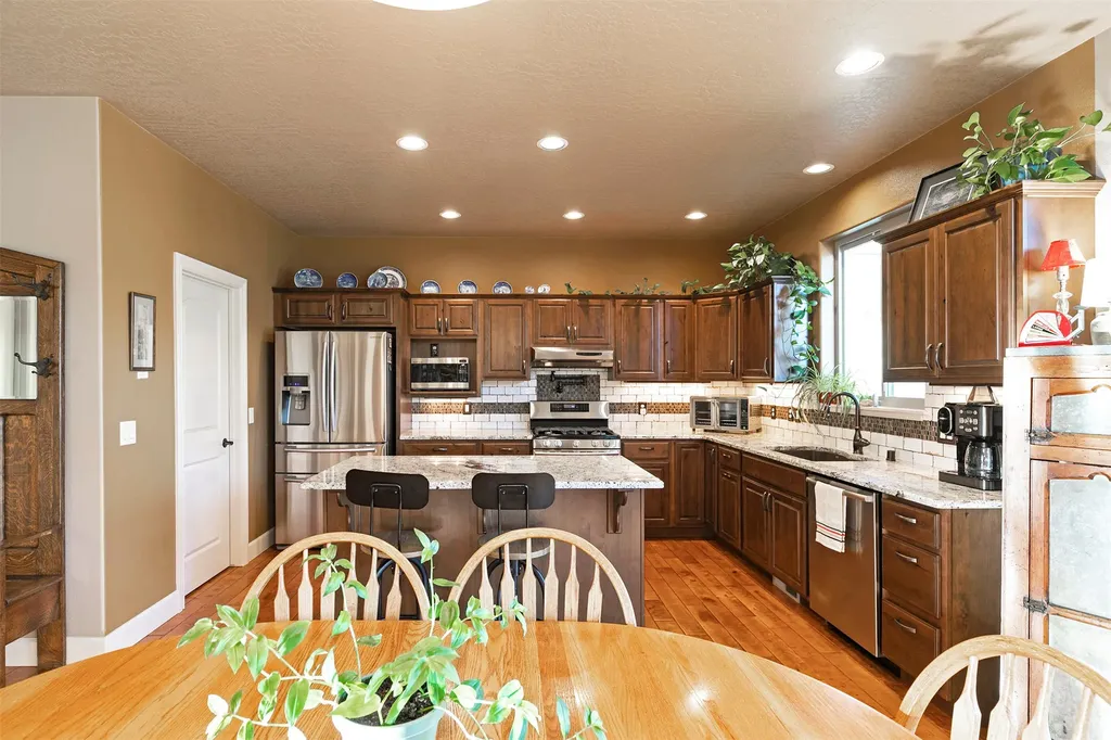 10291 Coulter Pine Street Lolo MT 59847