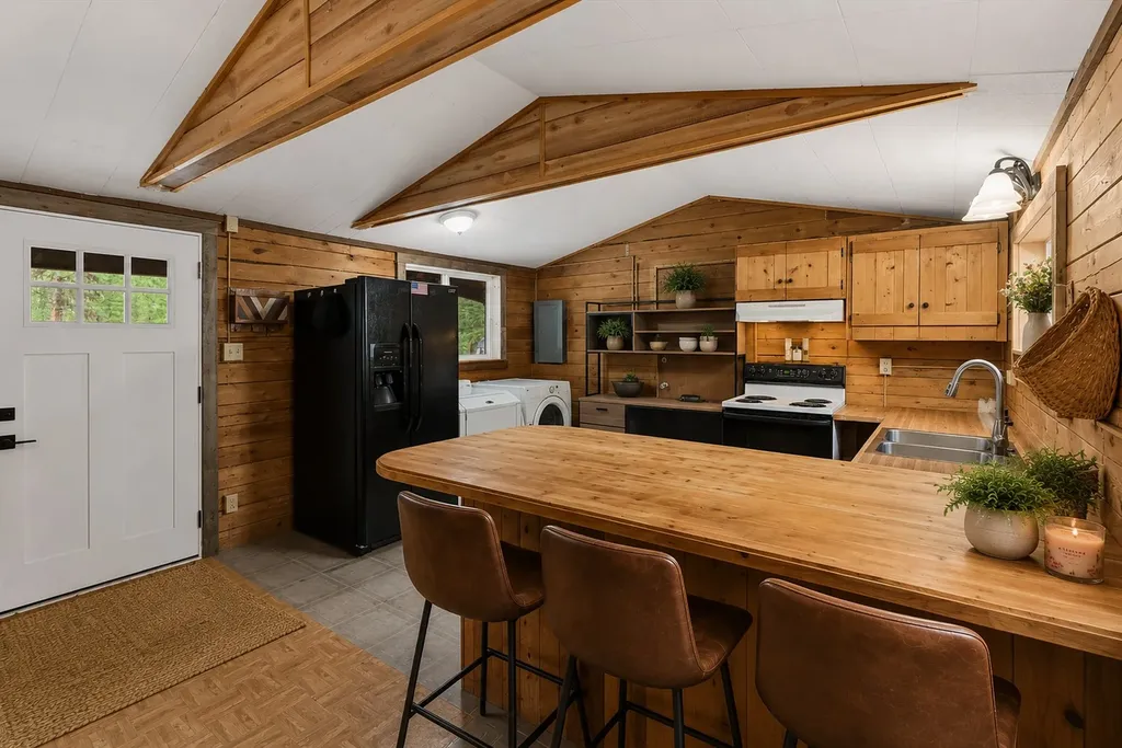 1155 Outback Trail Alberton MT 59820