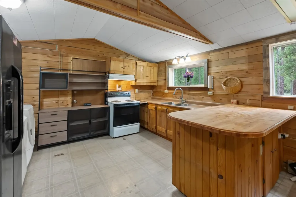 1155 Outback Trail Alberton MT 59820