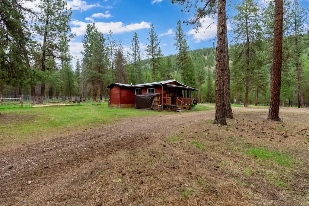 1155 Outback Trail Alberton MT 59820