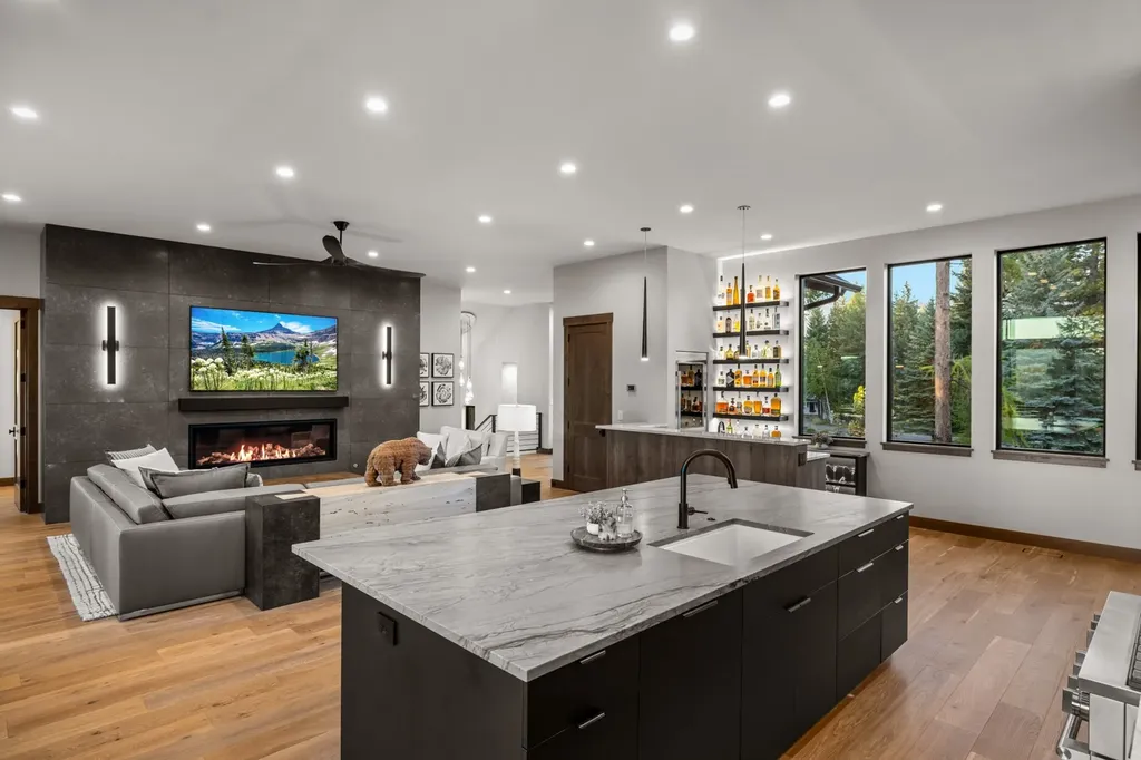 17 Marina Crest Lane Whitefish MT 59937