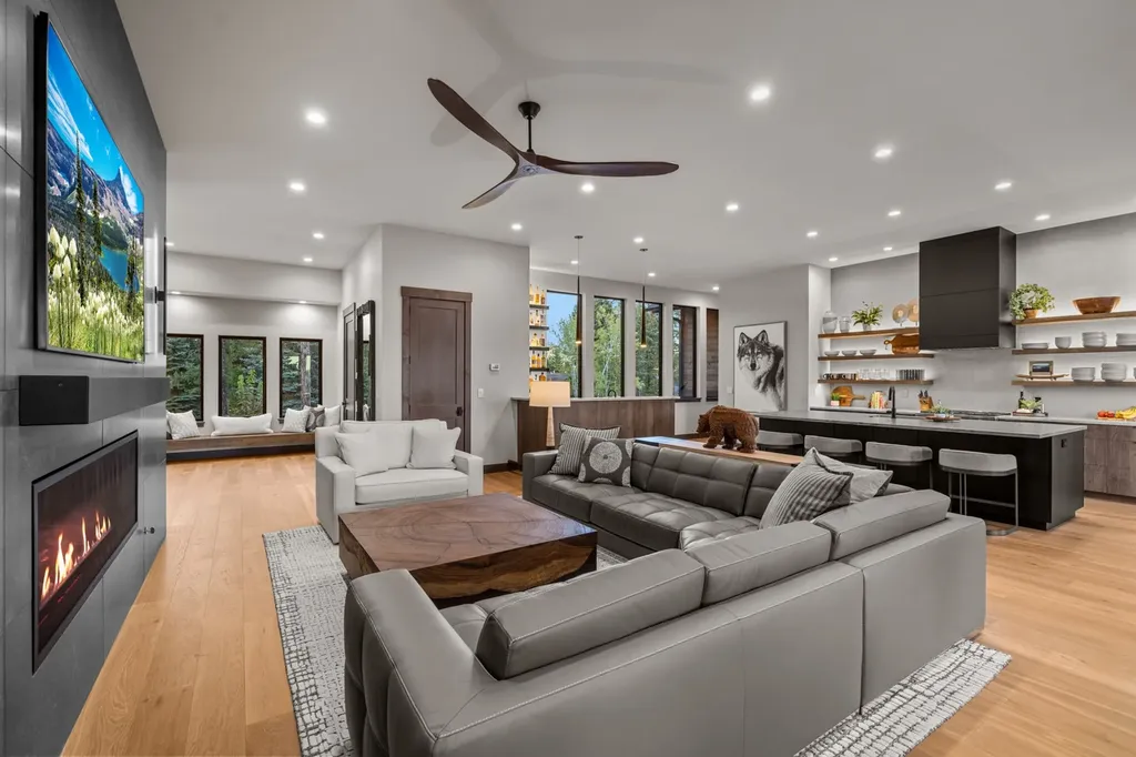 17 Marina Crest Lane Whitefish MT 59937