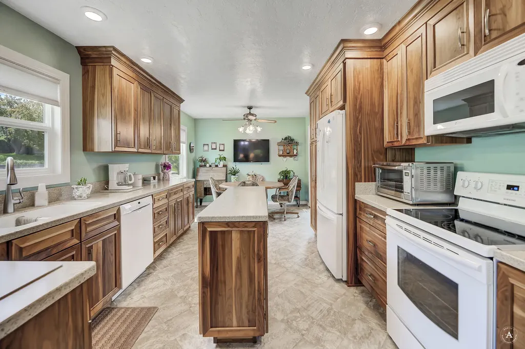 1502 Hauser Boulevard Helena MT 59601
