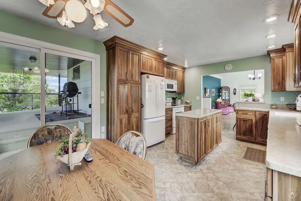 1502 Hauser Boulevard Helena MT 59601