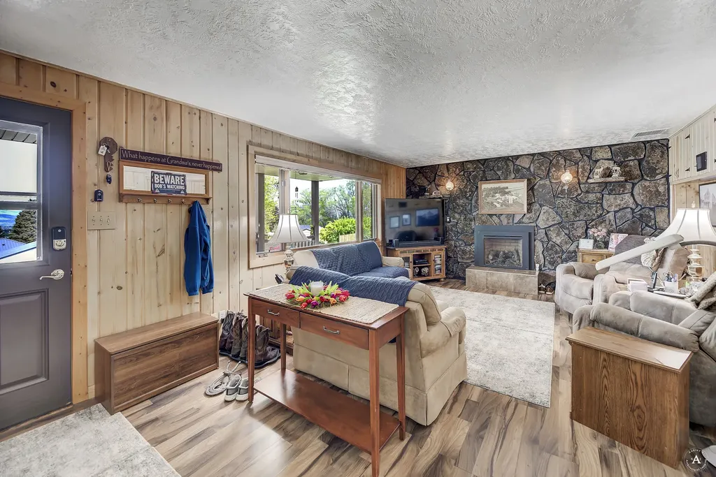 1502 Hauser Boulevard Helena MT 59601