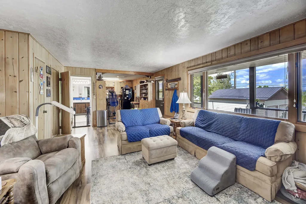 1502 Hauser Boulevard Helena MT 59601
