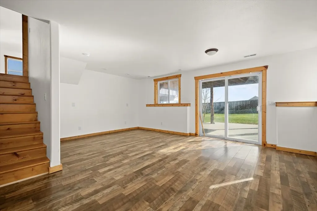 1960 Coyote Ridge Road N Laurel MT 59044