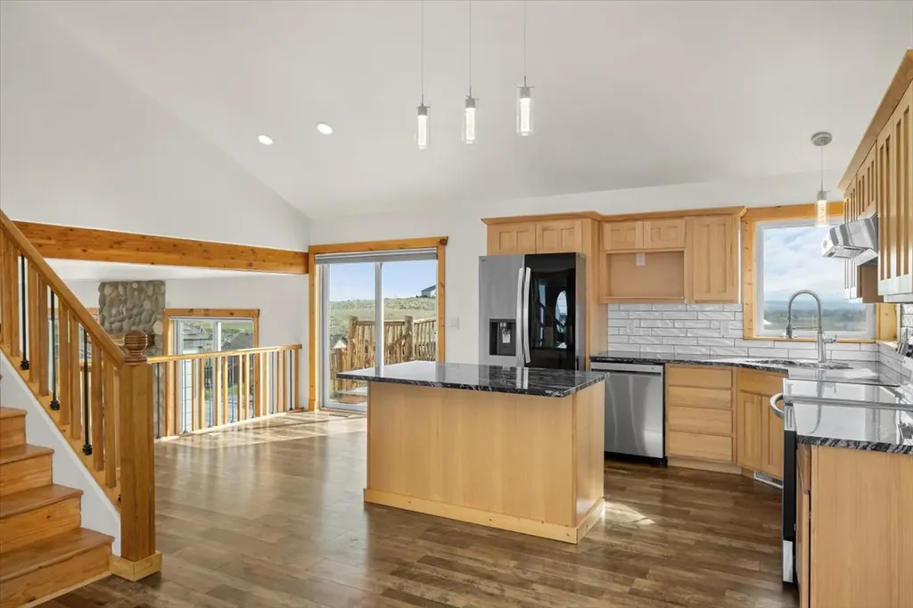 1960 Coyote Ridge Road N Laurel MT 59044